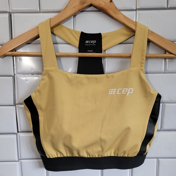 NWOT CEP SPORTS Ladies Training Sports Bra Padded Rear T Strap Wide Elastic Hem